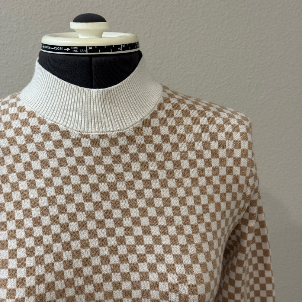 Abercrombie & Fitch Brown and Cream Checkered Turtleneck Sweater